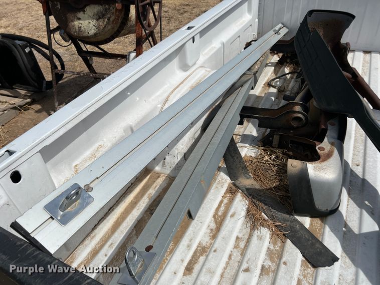 image for item DM8436 2006 GMC pickup truck bed