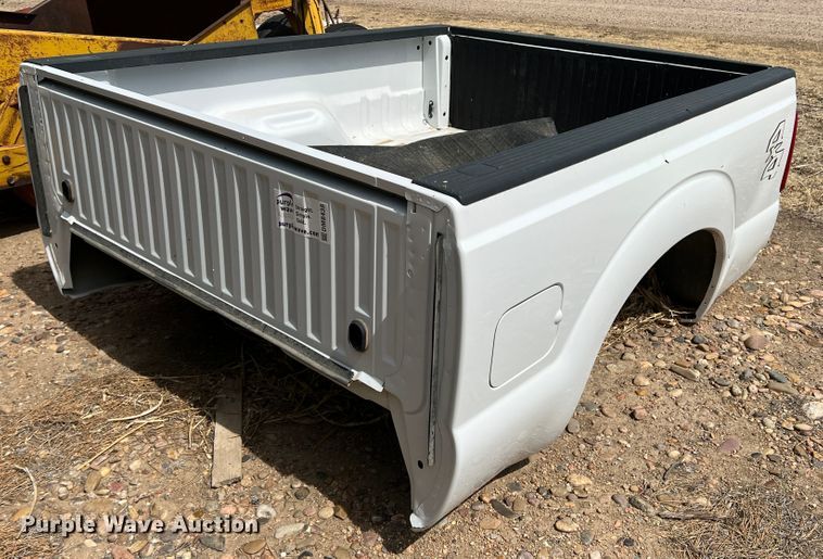 image for item DM8438 2016 Ford 7' L pickup truck bed