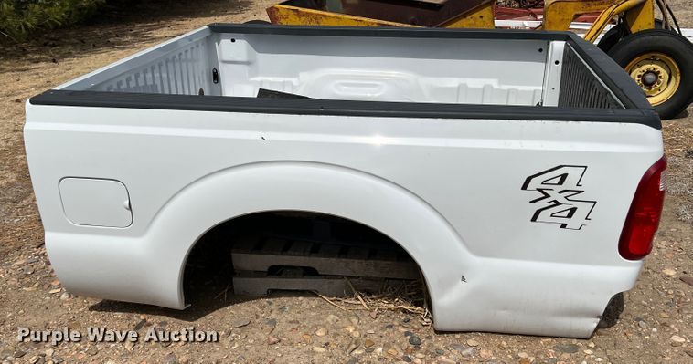 image for item DM8438 2016 Ford 7' L pickup truck bed