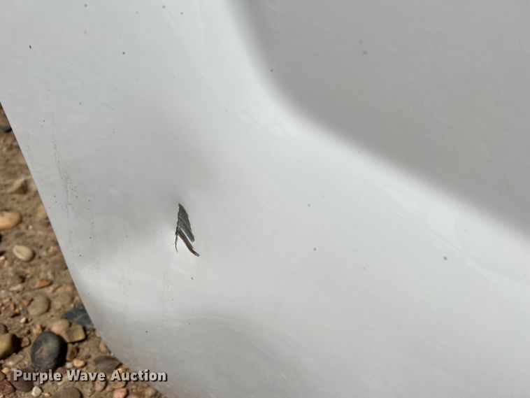 image for item DM8438 2016 Ford 7' L pickup truck bed