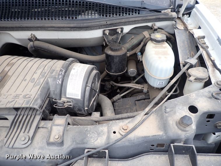 image for item DP4531 2004 GMC Savana  box truck