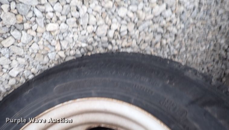 image for item DP4531 2004 GMC Savana  box truck