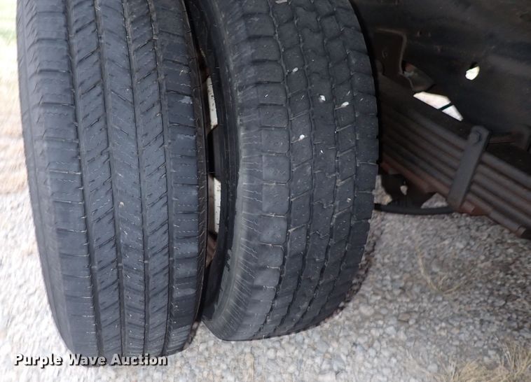 image for item DP4531 2004 GMC Savana  box truck