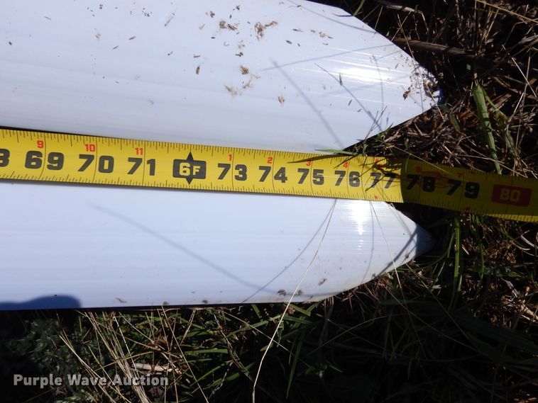 image for item EY9806 Approximately 1,250 Pexco FG578 White Pl reflectors