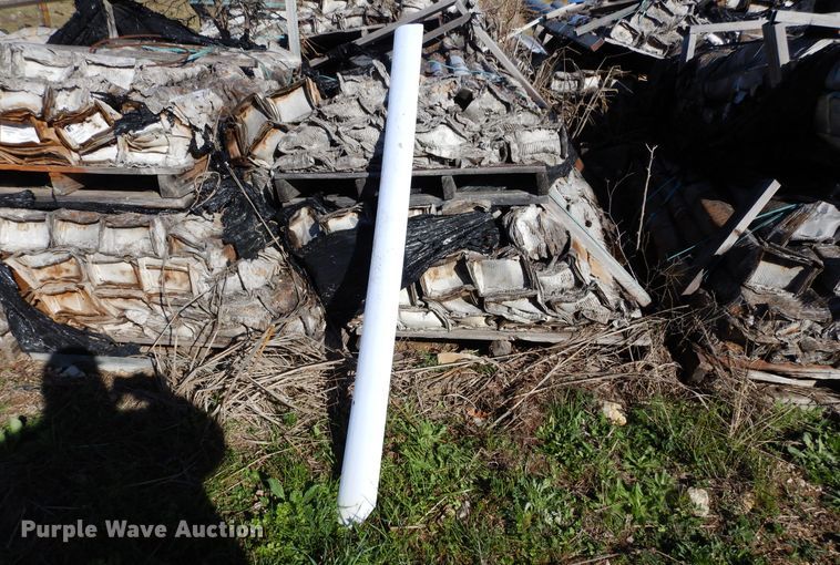 image for item EY9807 Approximately 1,250 Pexco FG578 White Pl reflectors