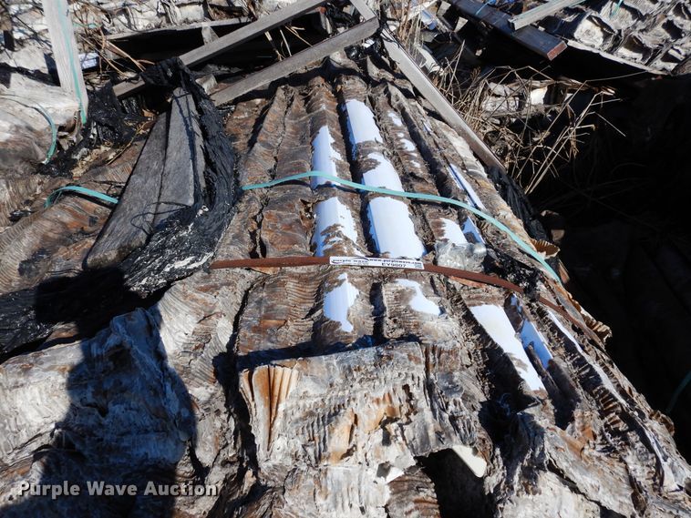 image for item EY9807 Approximately 1,250 Pexco FG578 White Pl reflectors