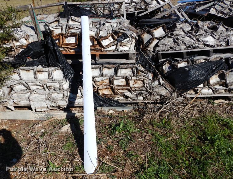 image for item EY9808 Approximately 1,250 Pexco FG578 White Pl reflectors