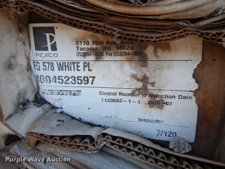 image for item EY9809 Approximately 1,250 Pexco FG578 White Pl reflectors