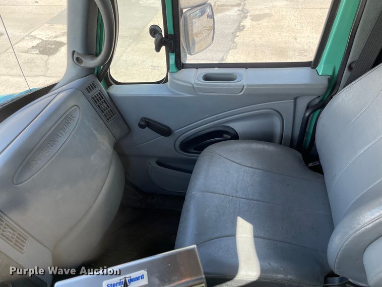 image for item FV9448 2007 International 7600  dump truck