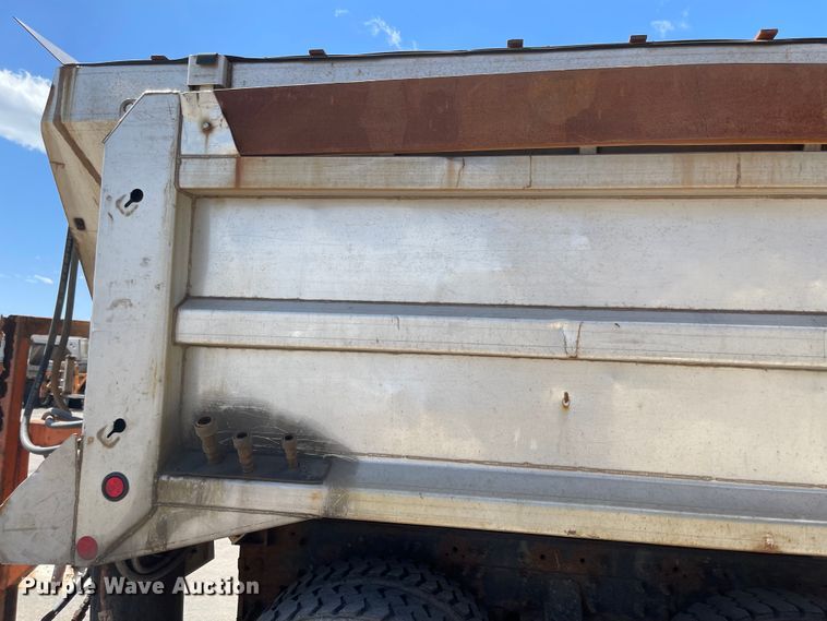 image for item FV9448 2007 International 7600  dump truck