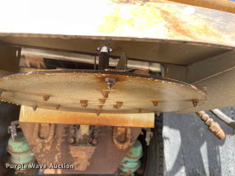 image for item FV9448 2007 International 7600  dump truck