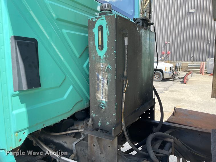 image for item FV9448 2007 International 7600  dump truck