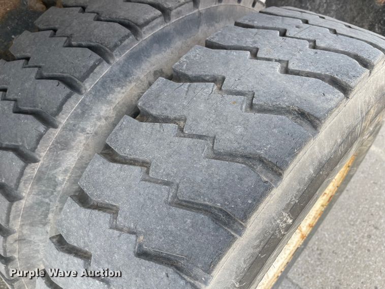 image for item FV9448 2007 International 7600  dump truck