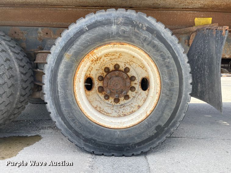 image for item FV9448 2007 International 7600  dump truck