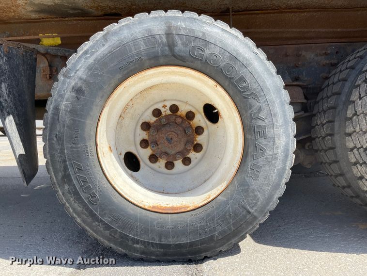 image for item FV9448 2007 International 7600  dump truck