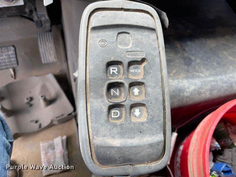 image for item FV9453 2005 International 7600  dump truck