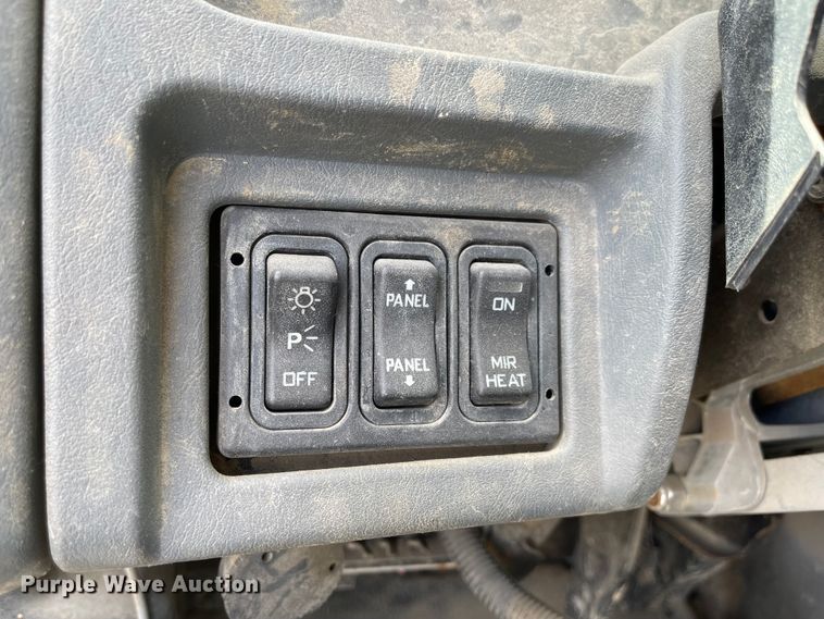 image for item FV9453 2005 International 7600  dump truck