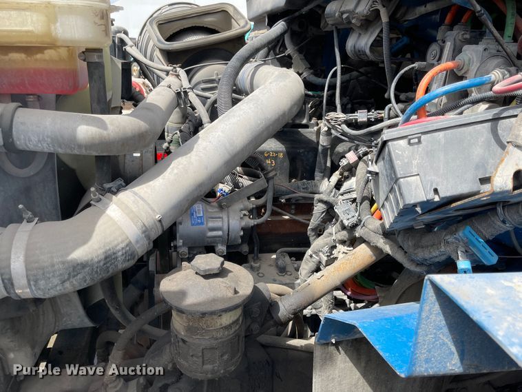 image for item FV9453 2005 International 7600  dump truck