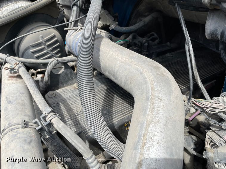 image for item FV9453 2005 International 7600  dump truck