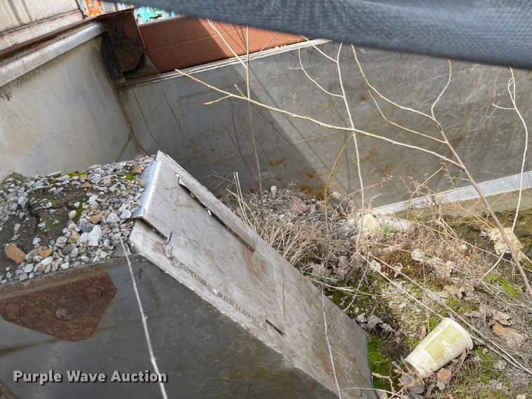 image for item FV9453 2005 International 7600  dump truck