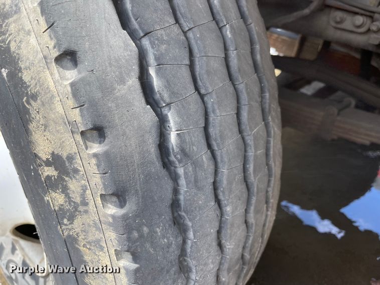 image for item FV9453 2005 International 7600  dump truck