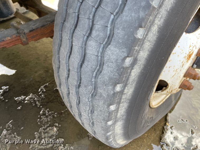 image for item FV9453 2005 International 7600  dump truck