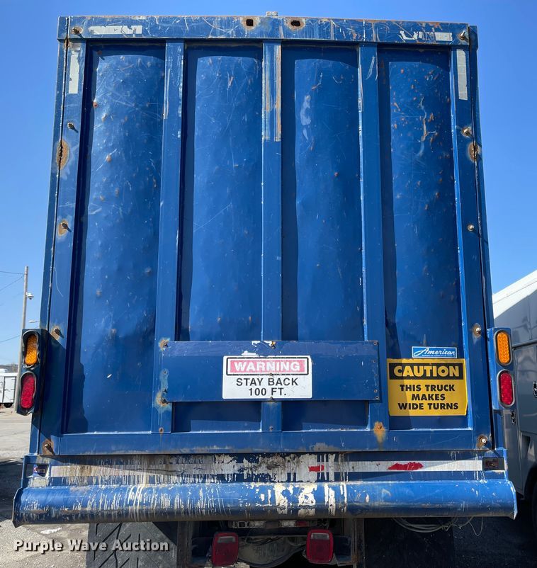 image for item FV9456 2010 International 7600  crane truck