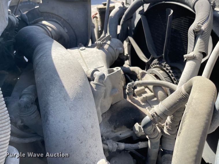 image for item FV9456 2010 International 7600  crane truck