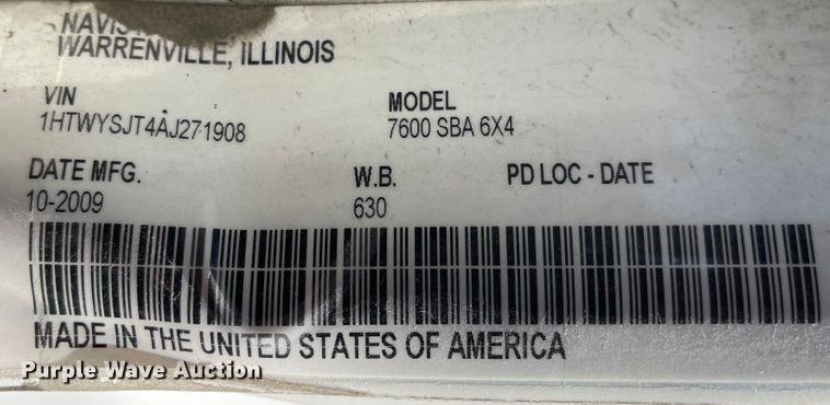 image for item FV9456 2010 International 7600  crane truck