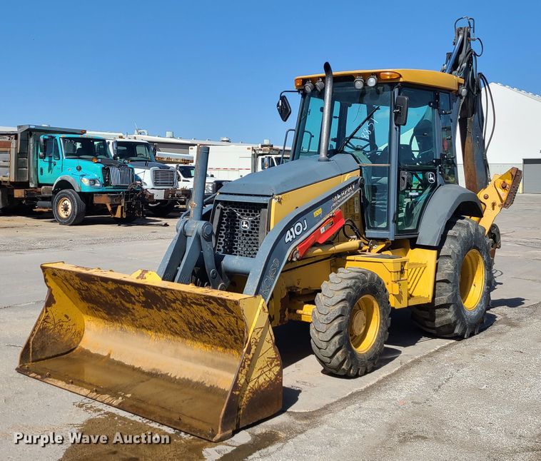 image for item FV9461 2011 John Deere 410J  backhoe