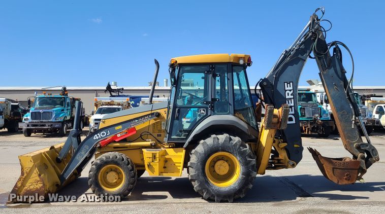 image for item FV9461 2011 John Deere 410J  backhoe