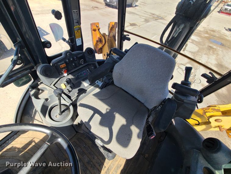 image for item FV9461 2011 John Deere 410J  backhoe