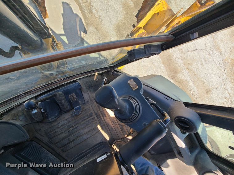 image for item FV9461 2011 John Deere 410J  backhoe