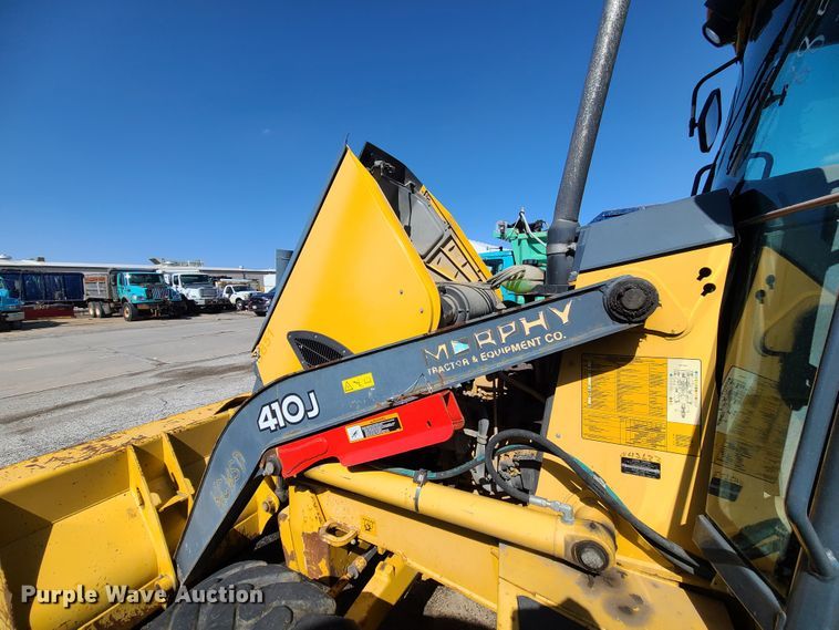 image for item FV9461 2011 John Deere 410J  backhoe