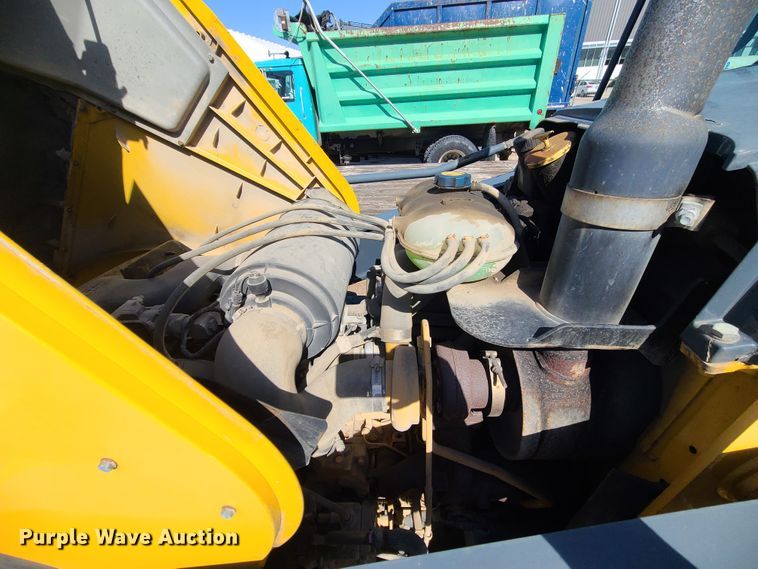 image for item FV9461 2011 John Deere 410J  backhoe