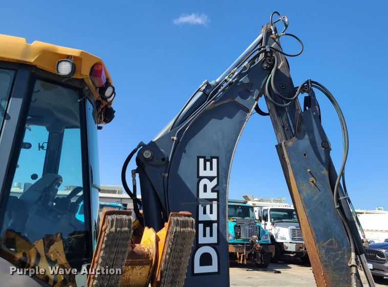 image for item FV9461 2011 John Deere 410J  backhoe