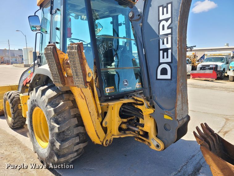 image for item FV9461 2011 John Deere 410J  backhoe