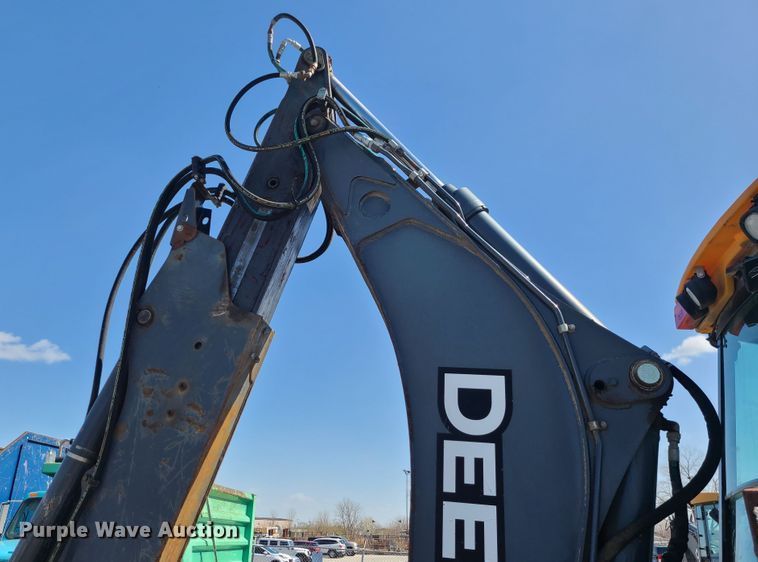image for item FV9461 2011 John Deere 410J  backhoe