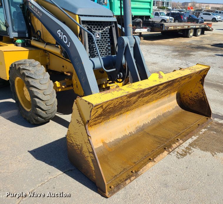 image for item FV9461 2011 John Deere 410J  backhoe