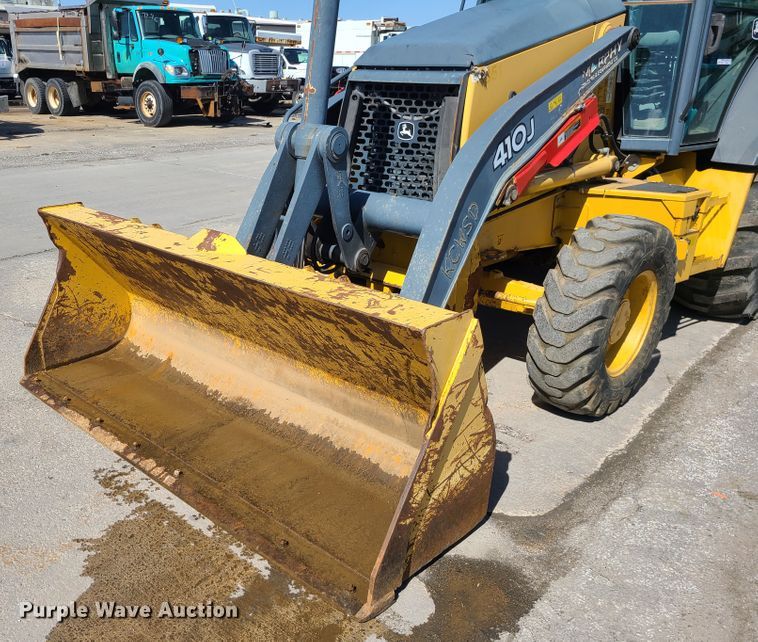 image for item FV9461 2011 John Deere 410J  backhoe