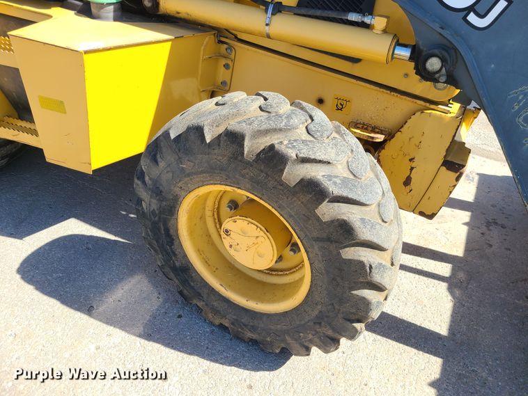 image for item FV9461 2011 John Deere 410J  backhoe