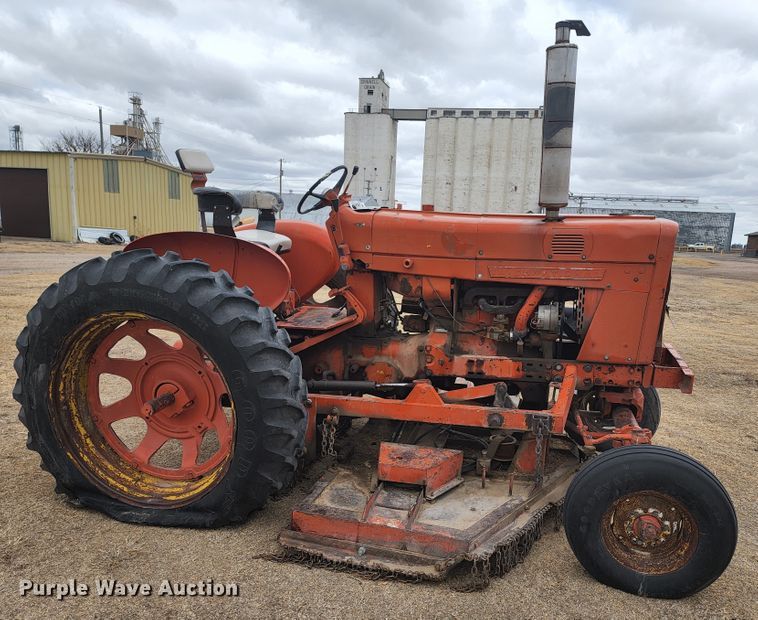 image for item GL9035 1970 International Farmall F 544  tractor