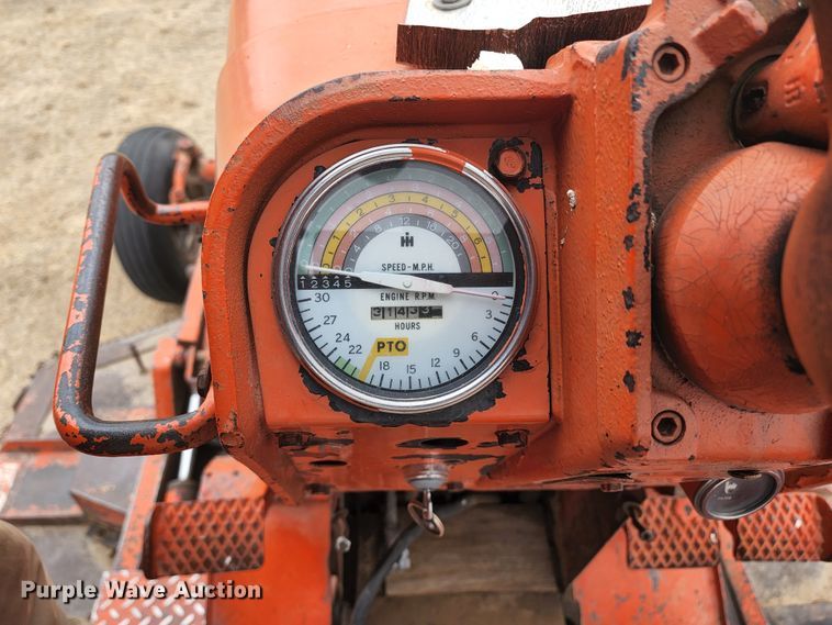 image for item GL9035 1970 International Farmall F 544  tractor