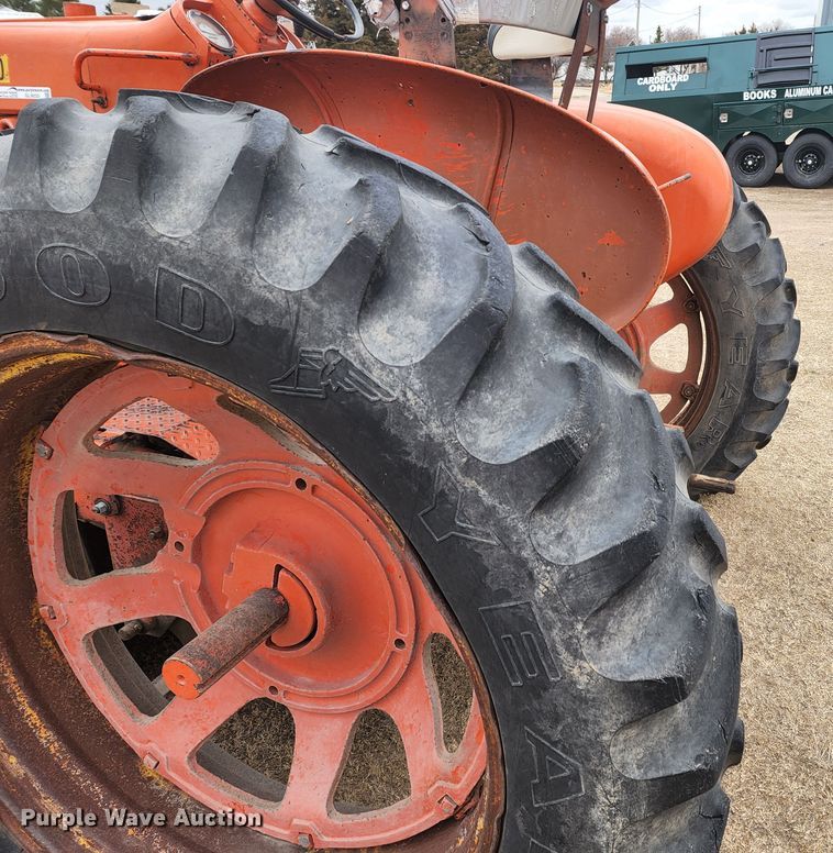 image for item GL9035 1970 International Farmall F 544  tractor