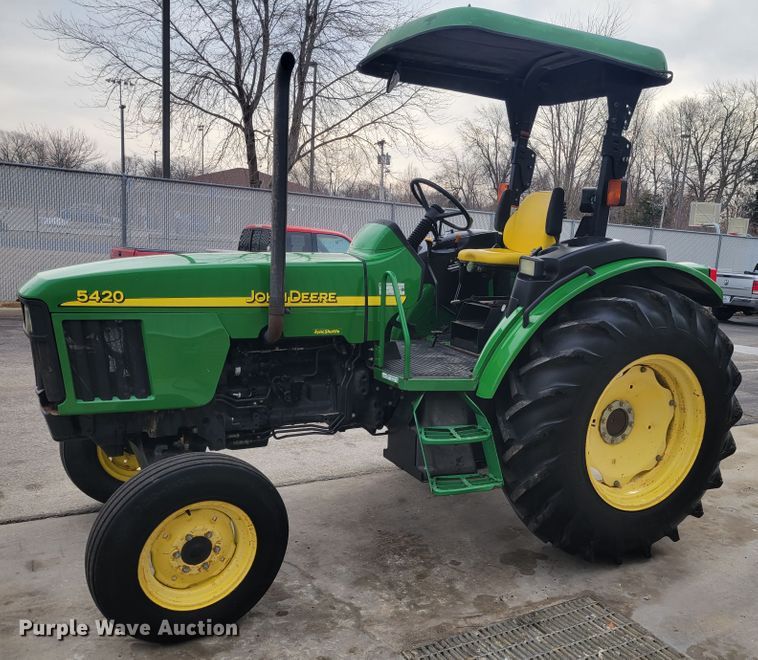 image for item HK9284 2002 John Deere 5420  tractor