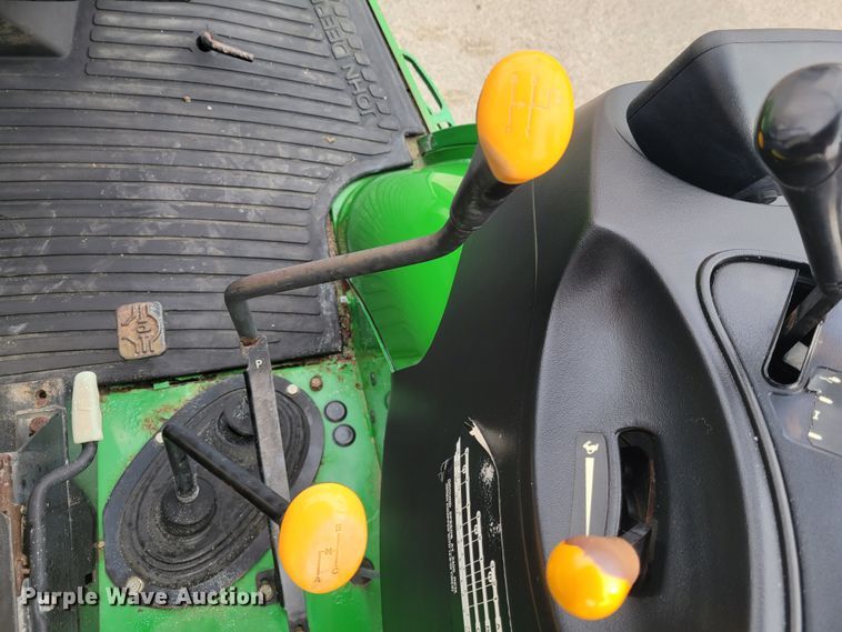 image for item HK9284 2002 John Deere 5420  tractor