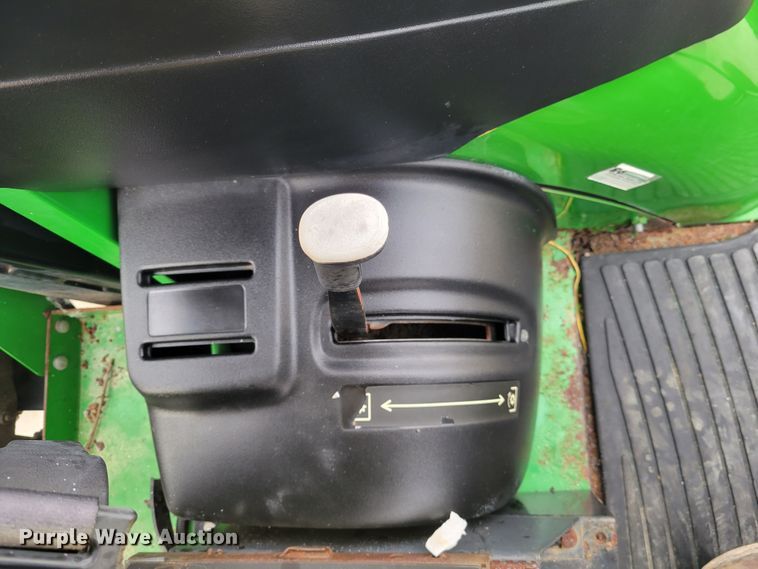 image for item HK9284 2002 John Deere 5420  tractor