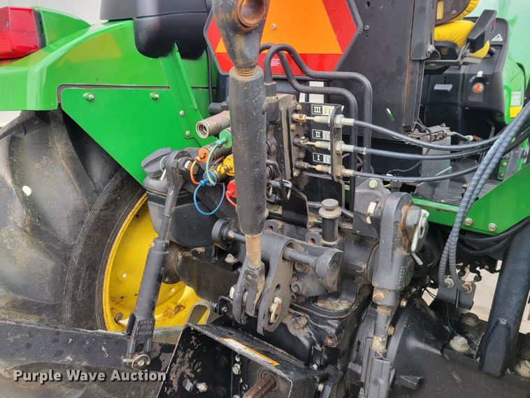 image for item HK9284 2002 John Deere 5420  tractor