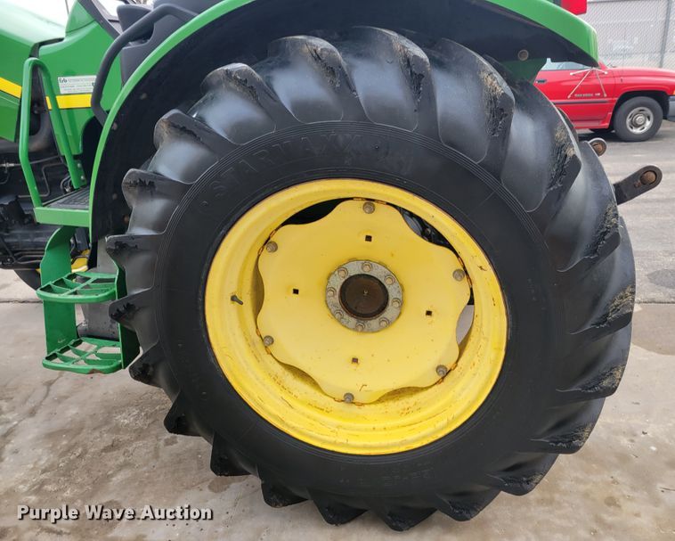 image for item HK9284 2002 John Deere 5420  tractor