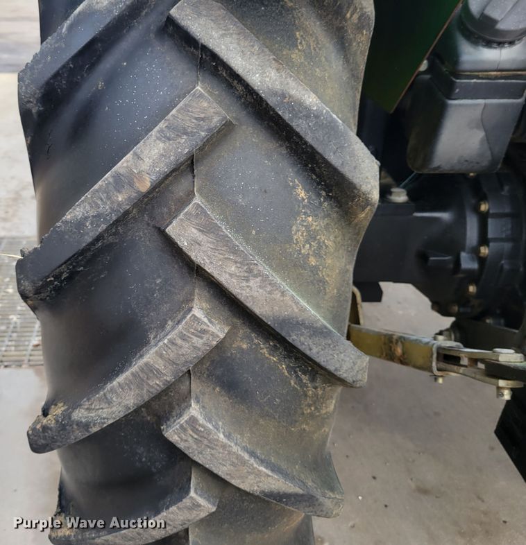 image for item HK9284 2002 John Deere 5420  tractor